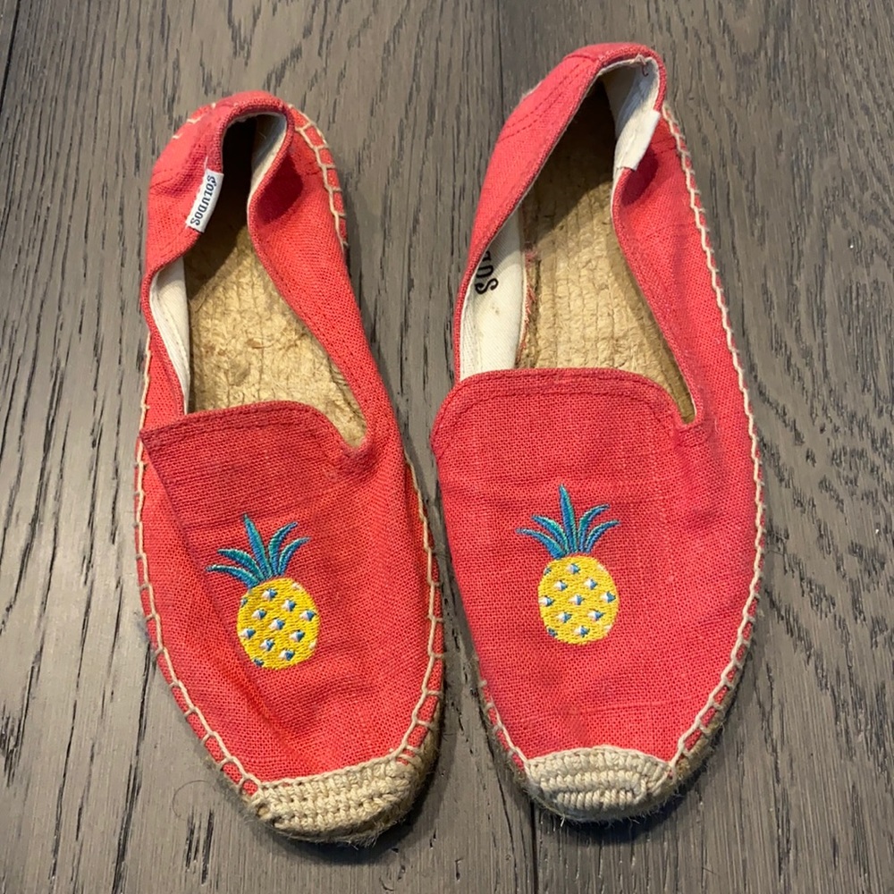 Soludos Pineapple Sandals